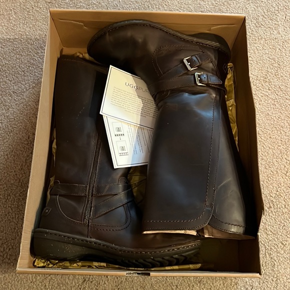 Ugg W Rosen - Picture 1 of 7